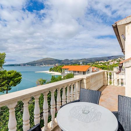 Apartments Marina Trogir Bagian luar foto