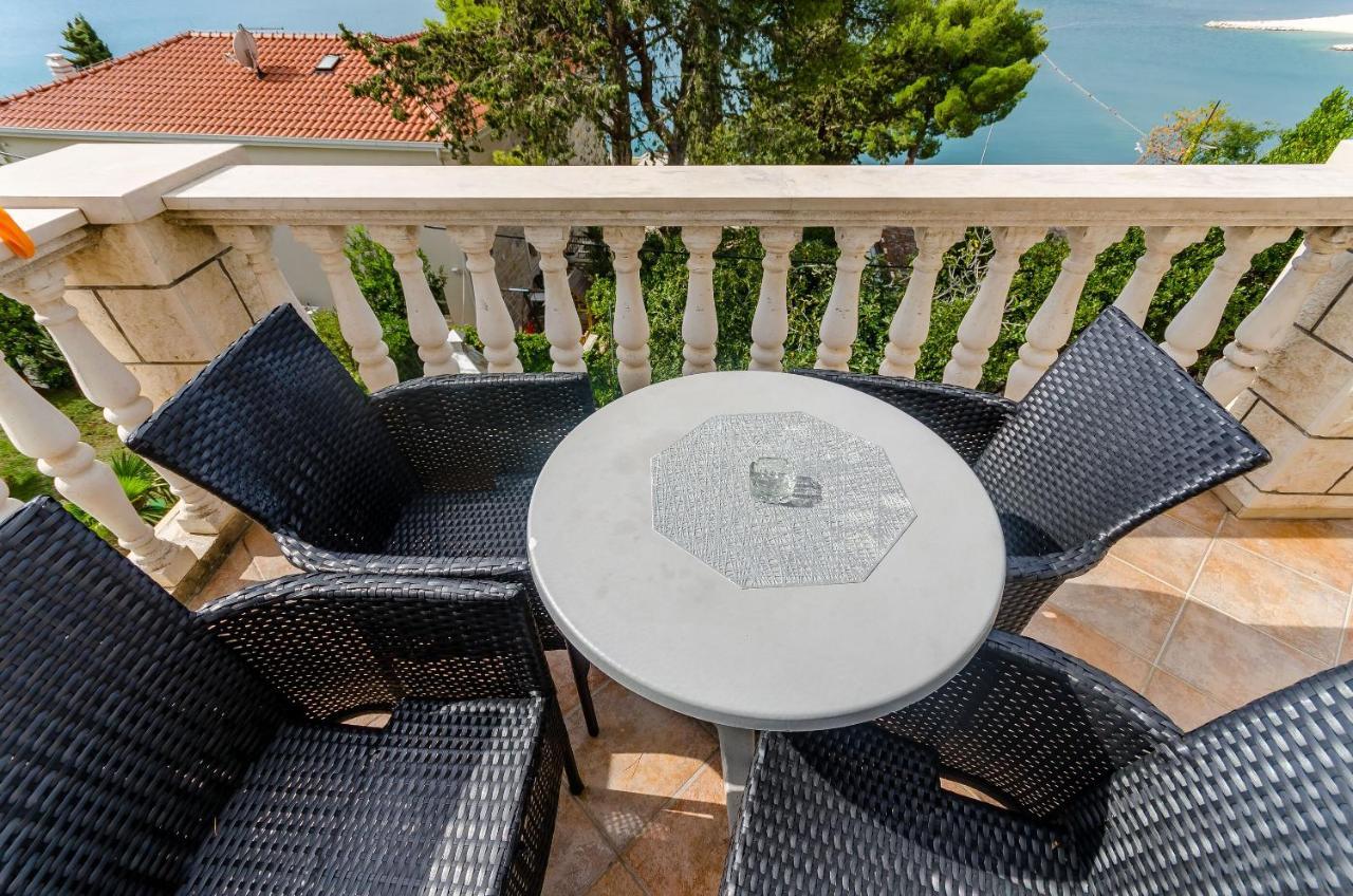 Apartments Marina Trogir Bagian luar foto