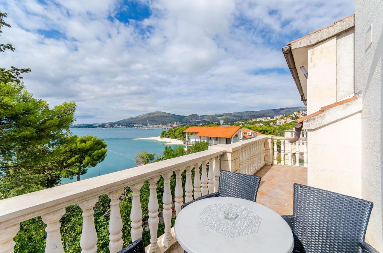 Apartments Marina Trogir Bagian luar foto