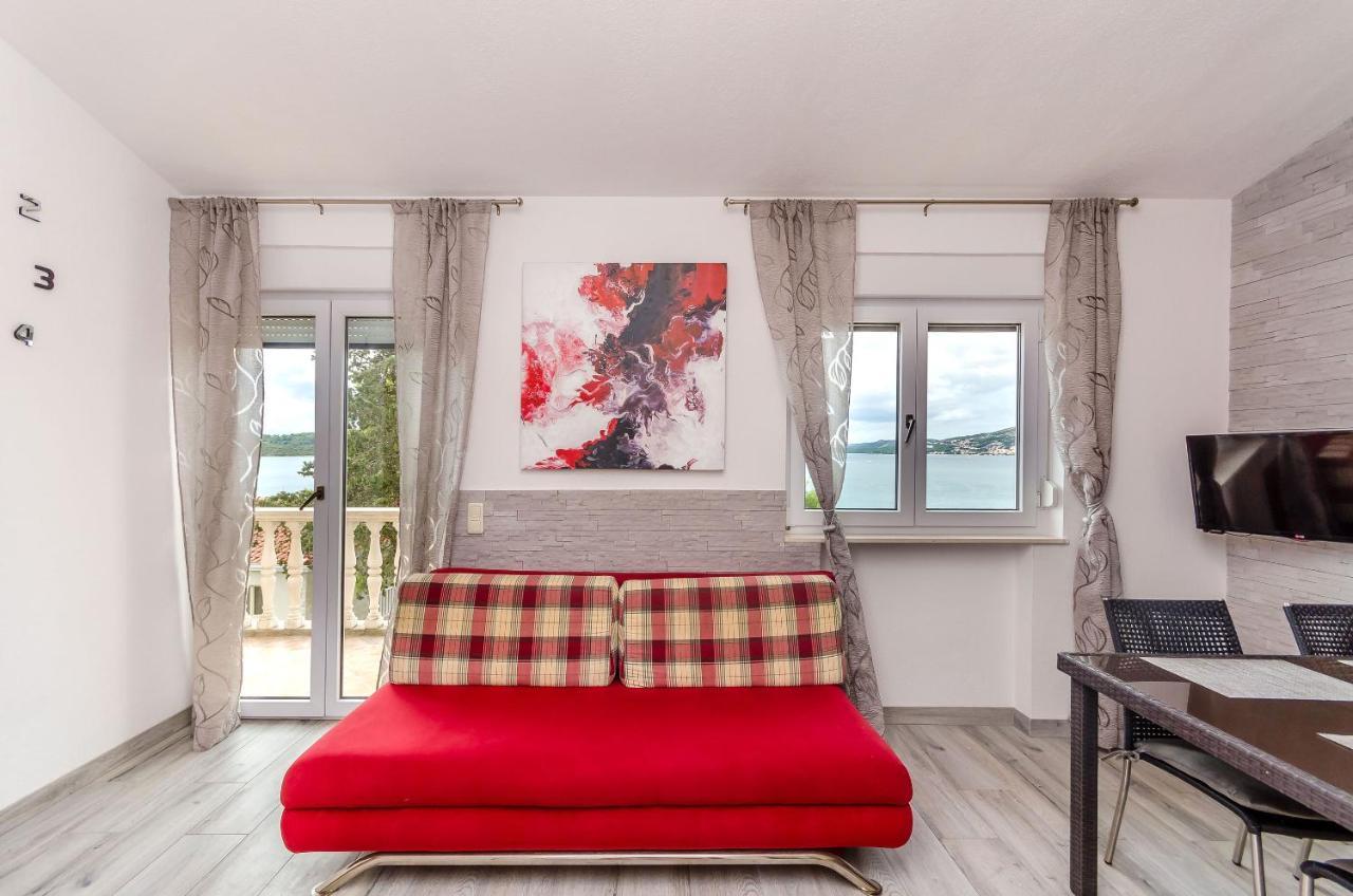 Apartments Marina Trogir Bagian luar foto