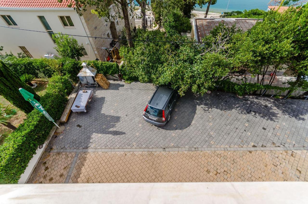 Apartments Marina Trogir Bagian luar foto