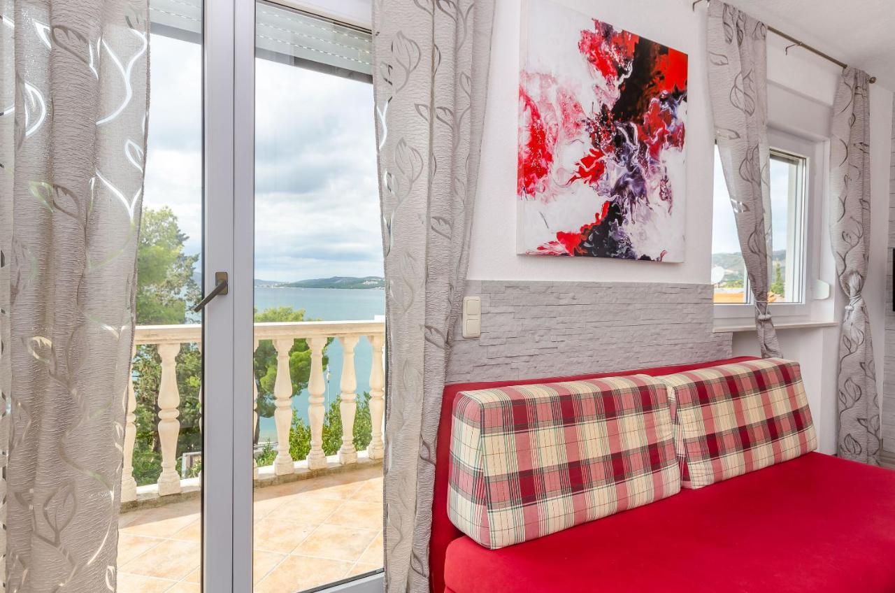 Apartments Marina Trogir Bagian luar foto